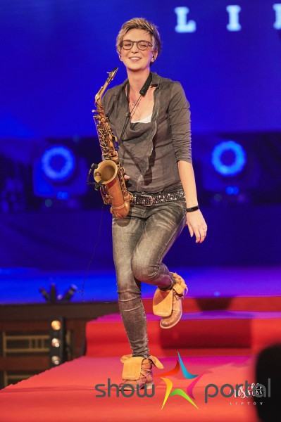 Saxana Sapietová - live saxophone show - saxofónová show