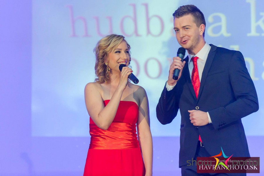 Táňa Šúrová - moderátorka