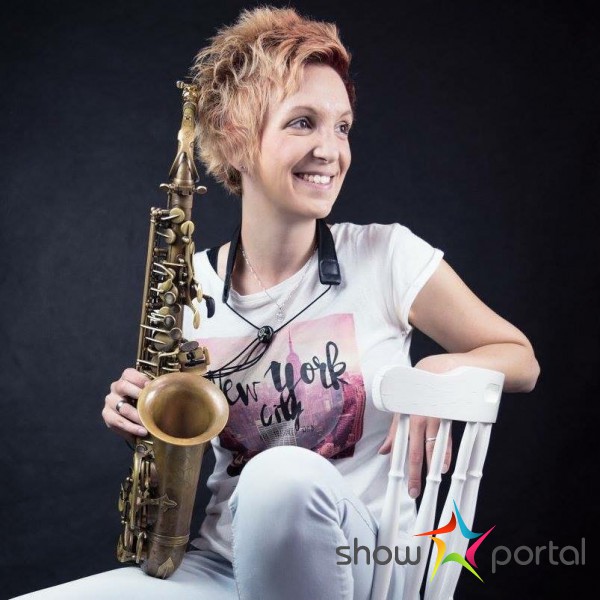 Saxana Sapietová - live saxophone show - saxofónová show