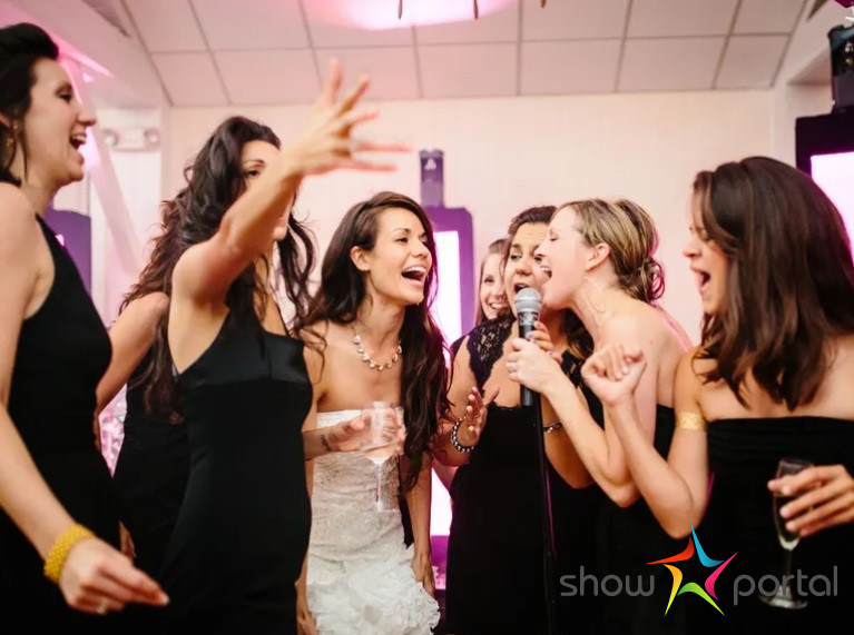KARAOKE PARTY