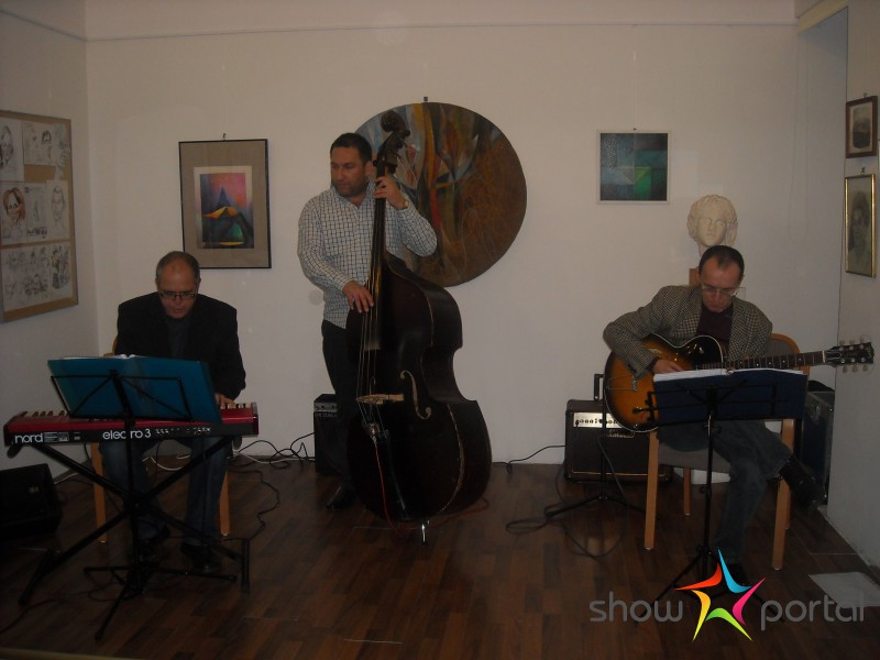 FASCINATION BAND