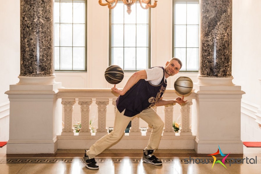 Martin Leco - BASKETBALL MAGICIAN - Basketbalová exhibícia a show (freestyle)