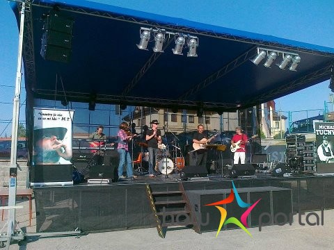 MICHAL TUČNÝ REVIVAL BAND