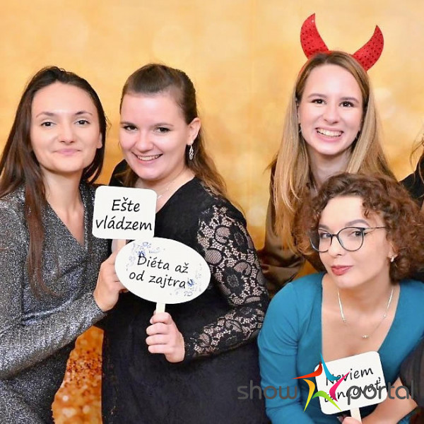 Fotobúdka /fotokútik/ PartyFotoSK