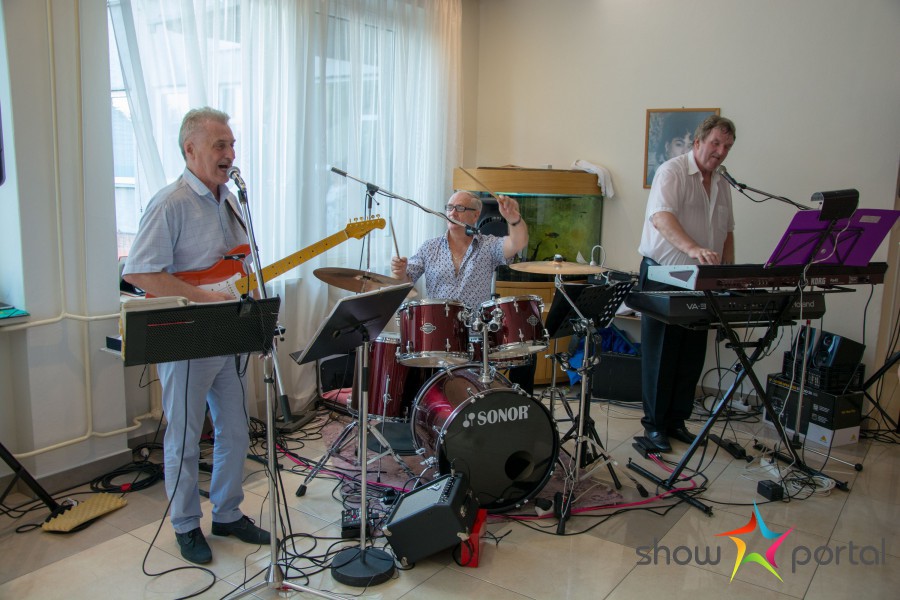 Hudobná skupina Music Trio / zenekar MUSICTRIO