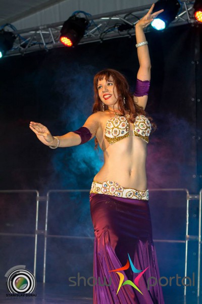 Tanečnica Linah Aini
