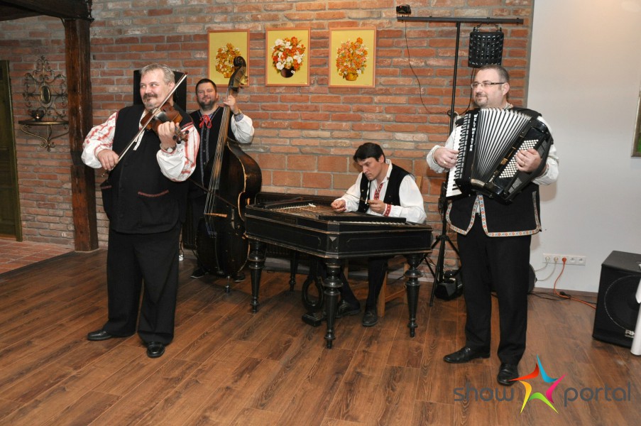 Ľudová hudba & DJ HALÚZKOVCI